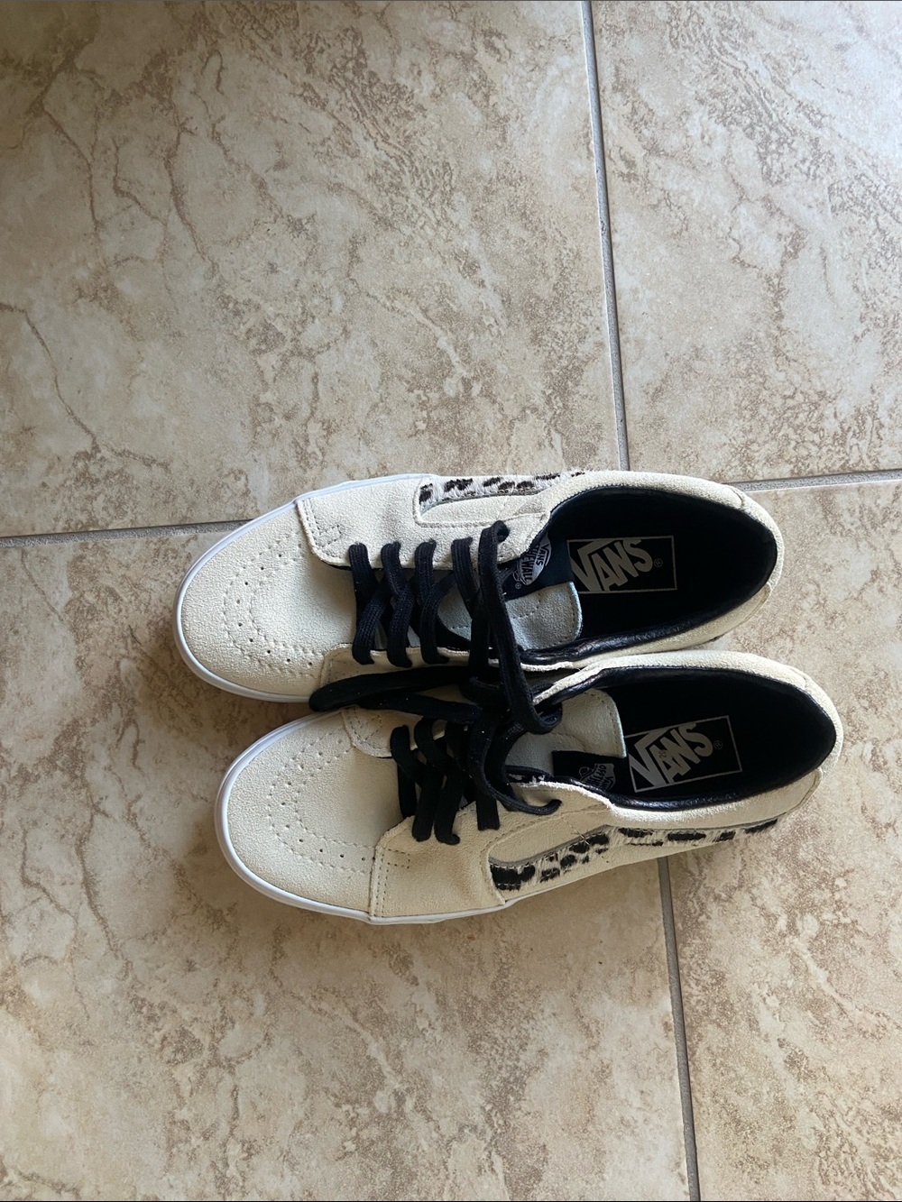 Vans women’s sneakers- like new-